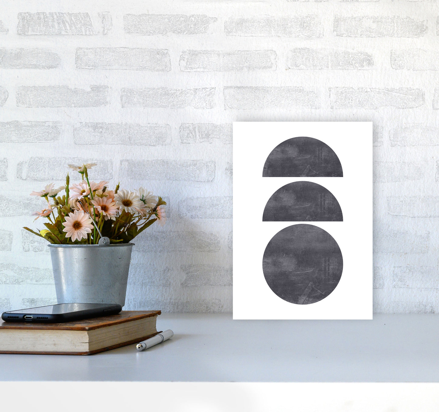 Abstract Scratched Texture Circles Modern Print A4 Black Frame