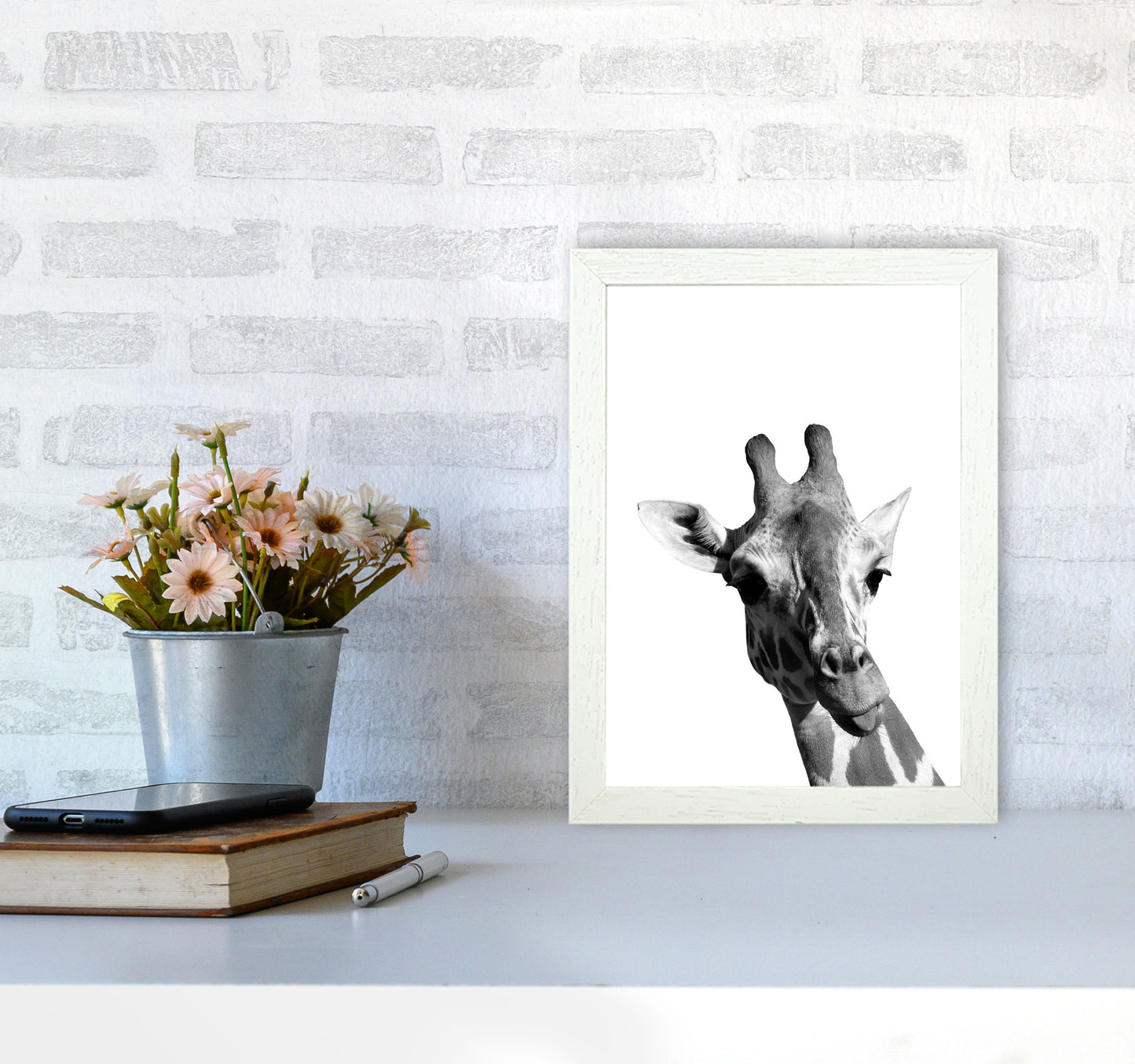 Black And White Giraffe Modern Print Animal Art Print A4 Oak Frame