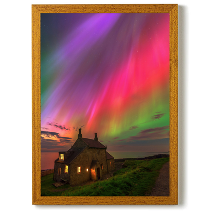 Incredible Aurora at Howick Bathing House by Steven Robinson