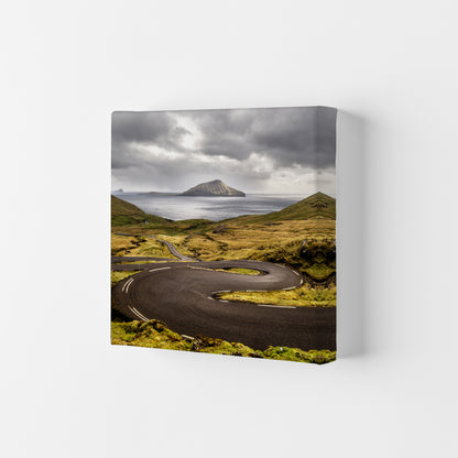 Going Round Art Print by Karsten Wrobel Canvas