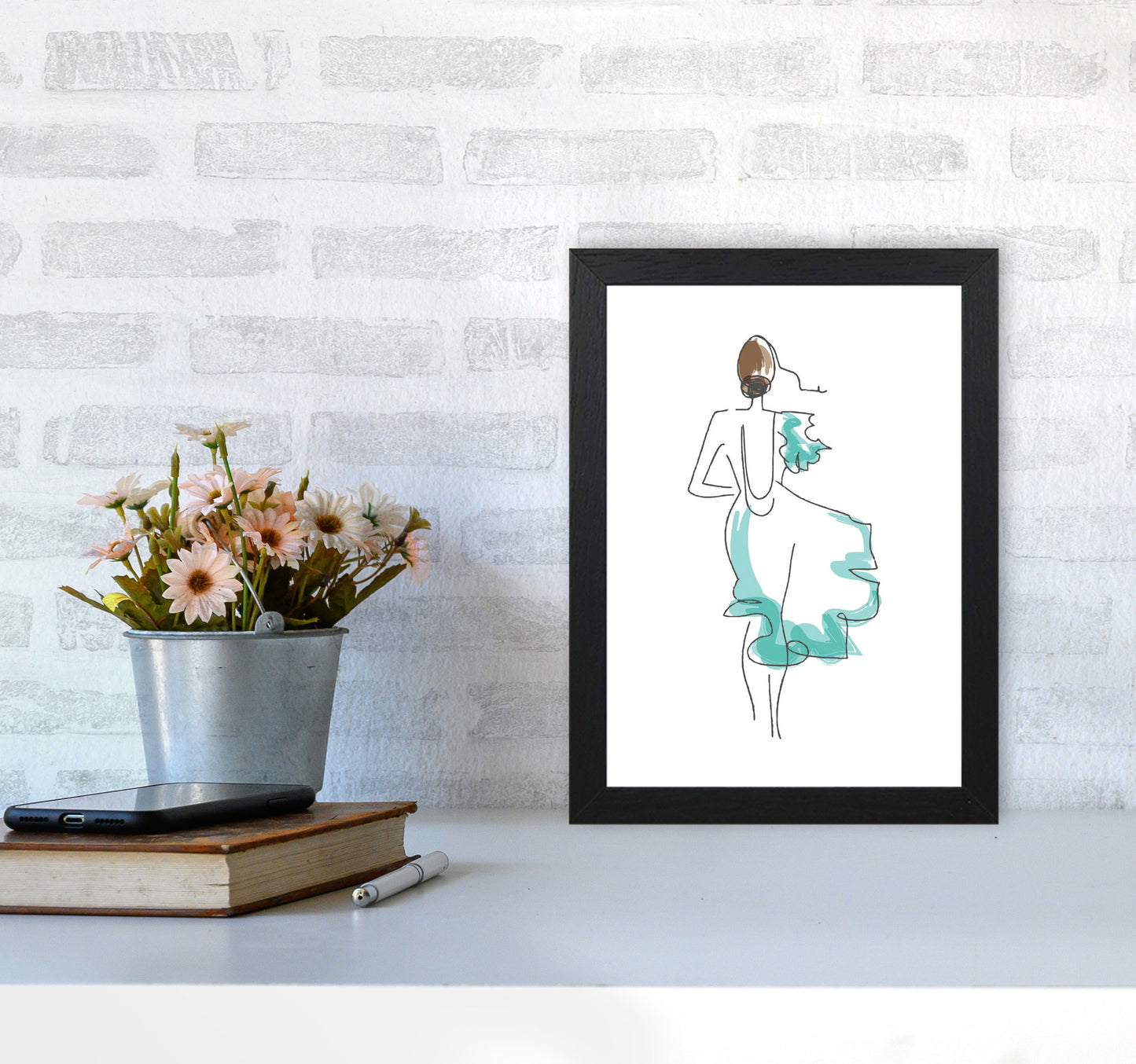 Fashion Line Drawing Modern Print A4 White Frame