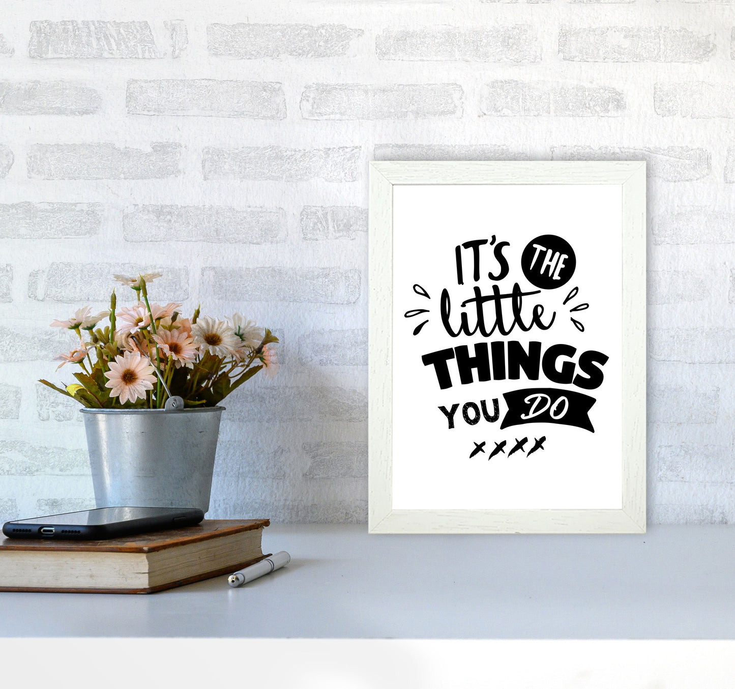 It&#39;s The Little Things You Do Framed Typography Wall Art Print A4 Oak Frame